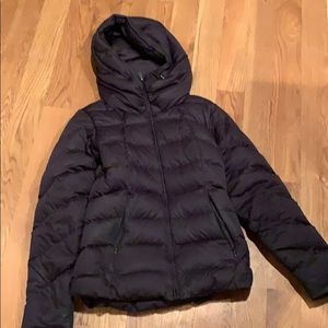 Patagonia women’s black goose down jacket small